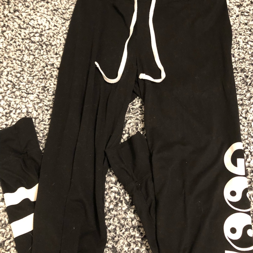 “good vibes” black leggings